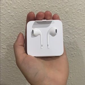 Brand new unopened apple earpods